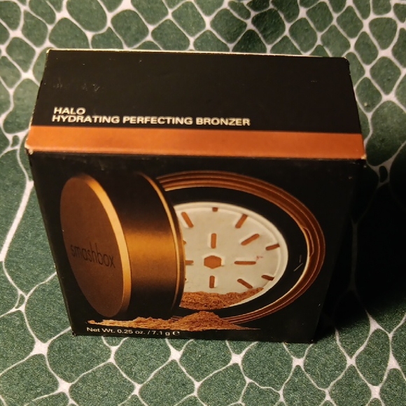 Smashbox Halo Hydrating Perfecting Bronzer - Bronze - Picture 1 of 1
